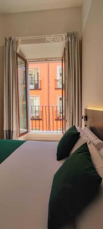 Hostal Anton Martin Madrid Exterior photo