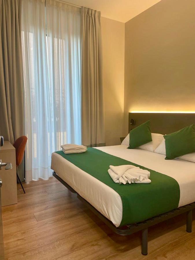 Hostal Anton Martin Madrid Exterior photo