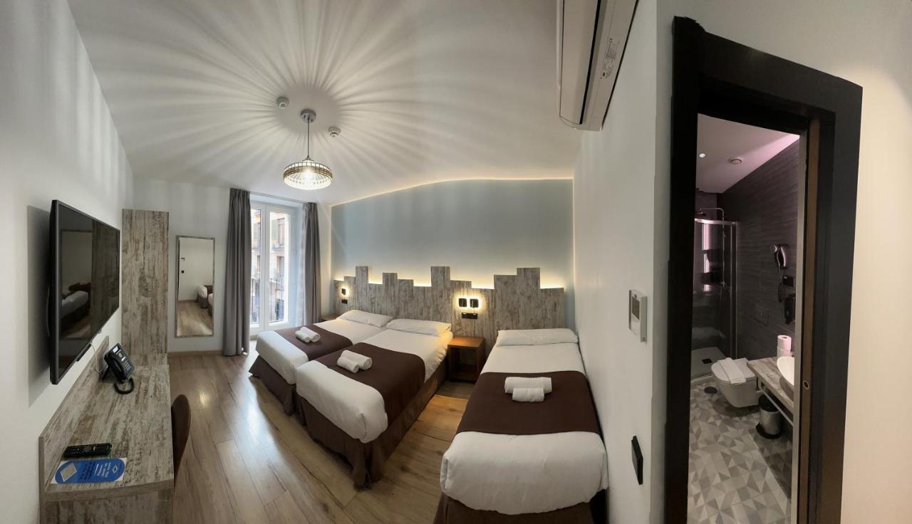 Hostal Anton Martin Madrid Exterior photo